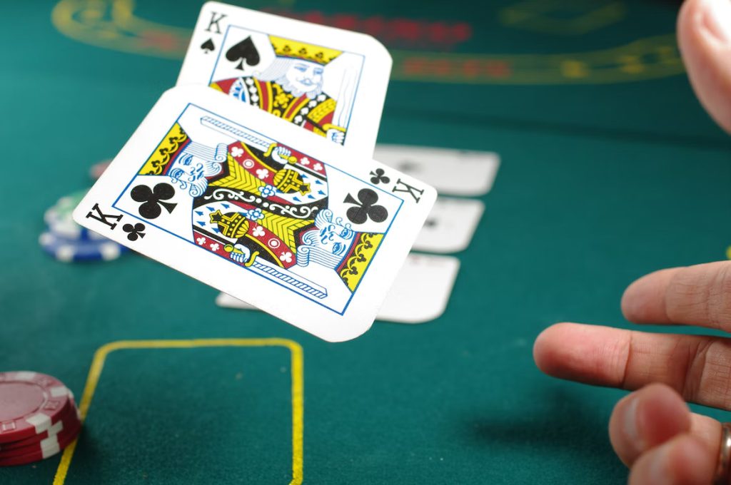 Sites To Play poker online free In India